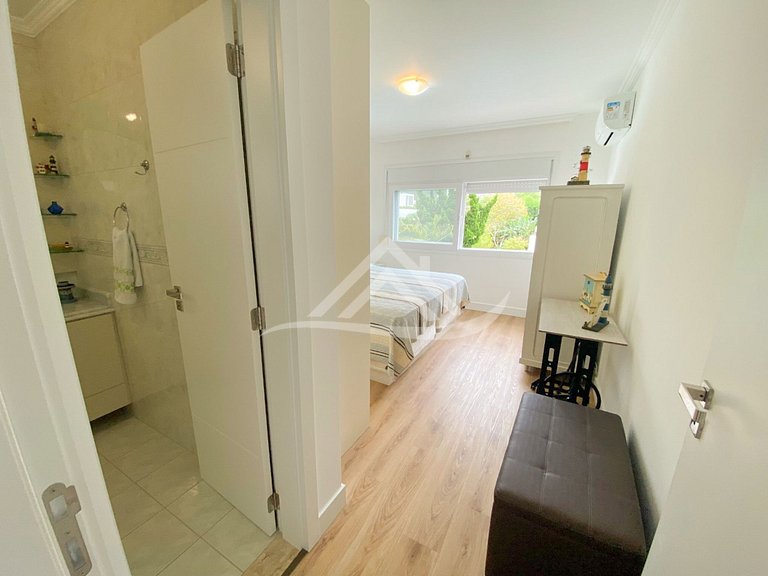 Casa con Piscina 4 Dormitorios en Jurerê