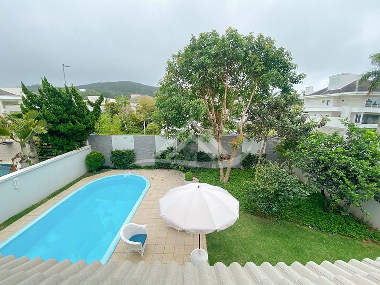Casa com Piscina 4 Quartos em Jurerê Internacional