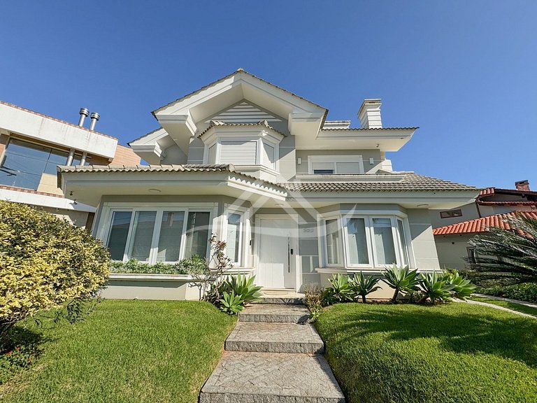 Casa com Piscina 4 Quartos em Jurerê Internacional