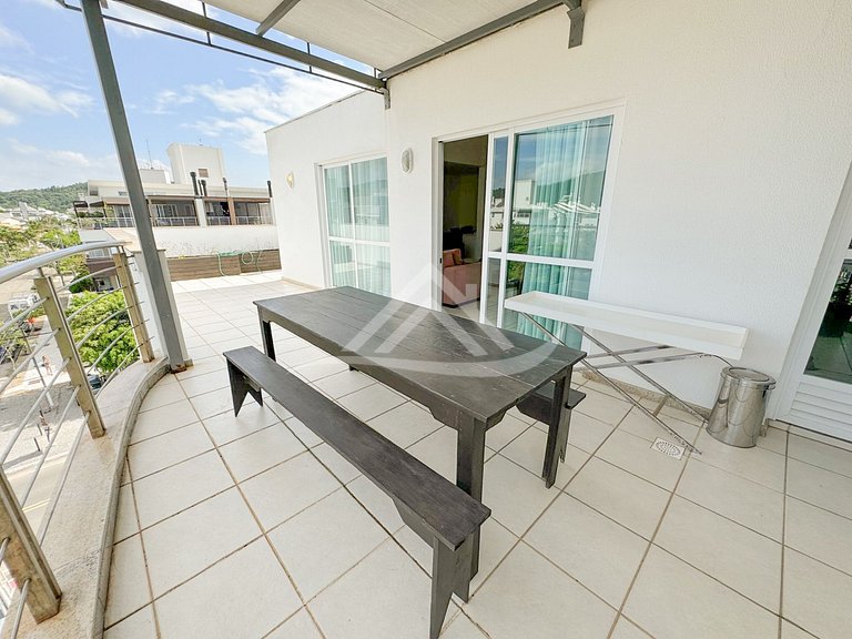Duplex Penthouse 200m from Jurere Beach