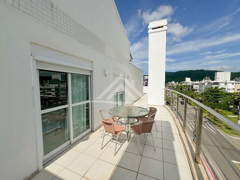 Duplex Penthouse 200m from Jurere Beach