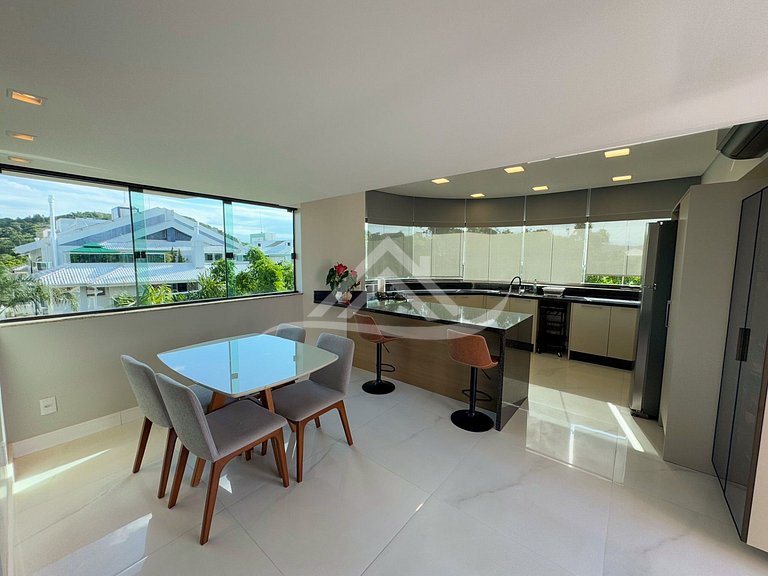 Cobertura Duplex com Piscina Privativa em Jurerê