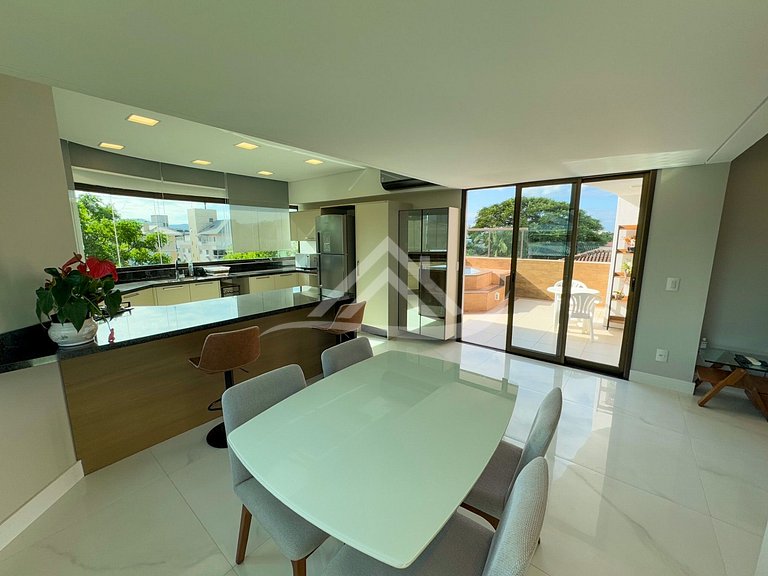 Cobertura Dúplex con Piscina Privada en Jurerê