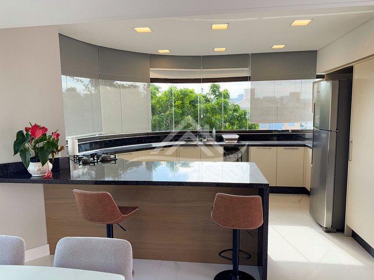 Cobertura Dúplex con Piscina Privada en Jurerê