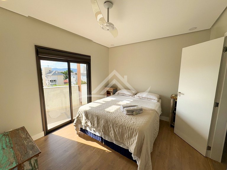 Cobertura Dúplex con Piscina Privada en Jurerê