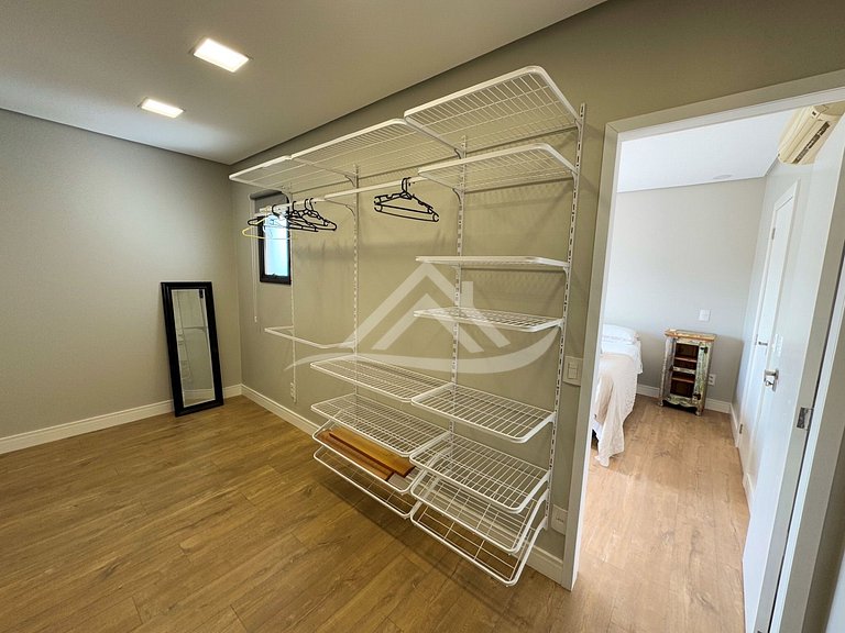 Cobertura Duplex com Piscina Privativa em Jurerê