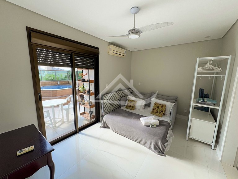 Duplex Penthouse with Private Pool in Jurerê