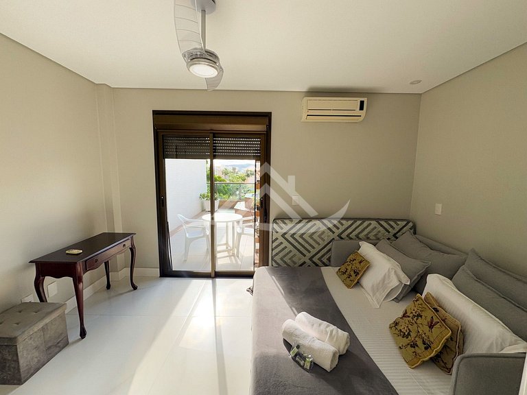 Cobertura Dúplex con Piscina Privada en Jurerê
