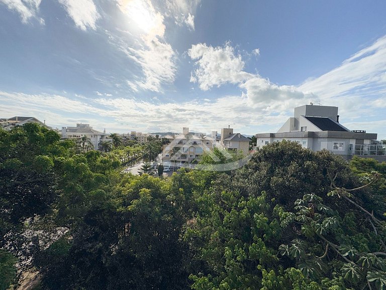 Cobertura Dúplex con Piscina Privada en Jurerê