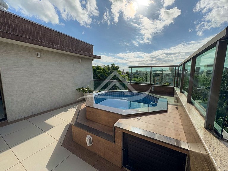 Cobertura Duplex com Piscina Privativa em Jurerê