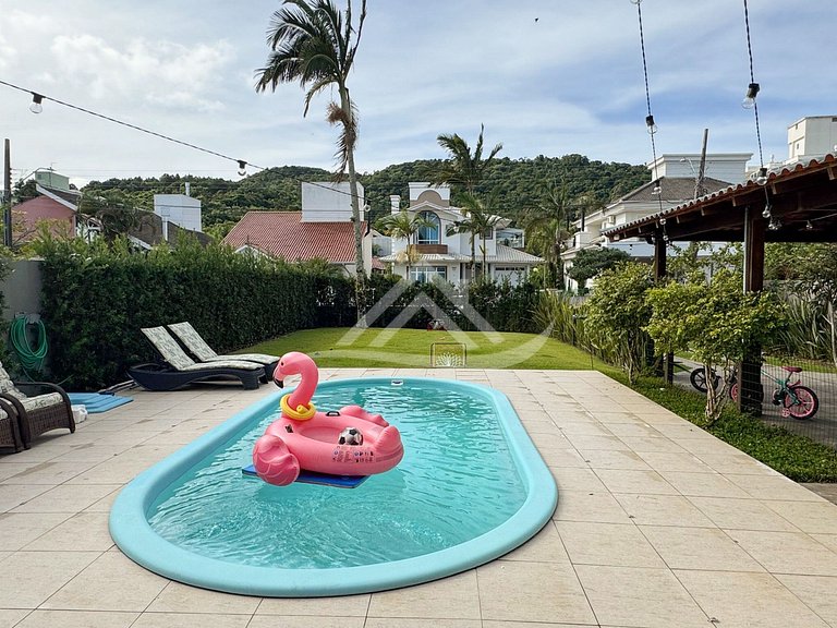 Casa 3 Dorms. Lazer Conforto Jurere Florianópolis