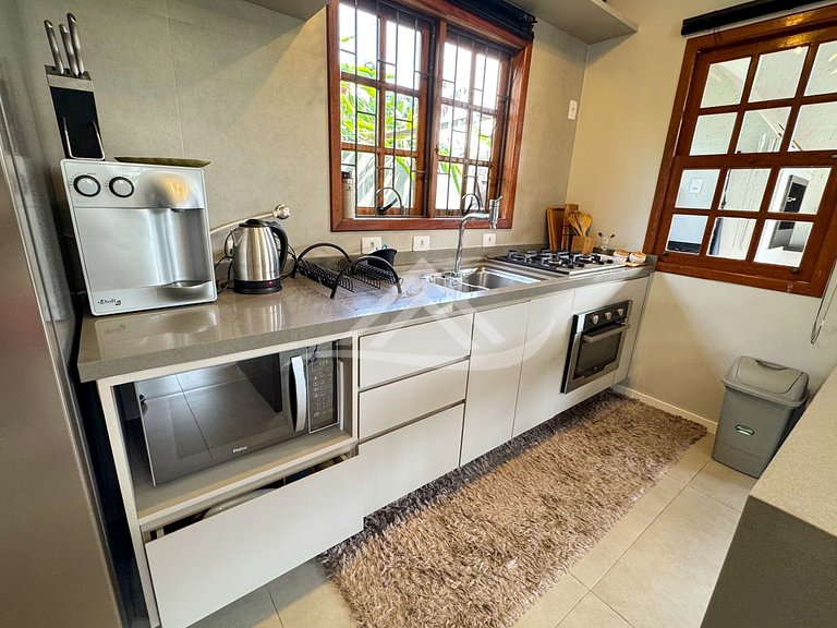 Casa 3 Dorms. Lazer Conforto Jurere Florianópolis