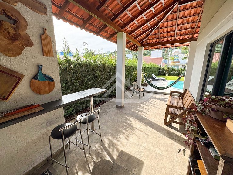 Casa 3 Dorms. Lazer Conforto Jurere Florianópolis