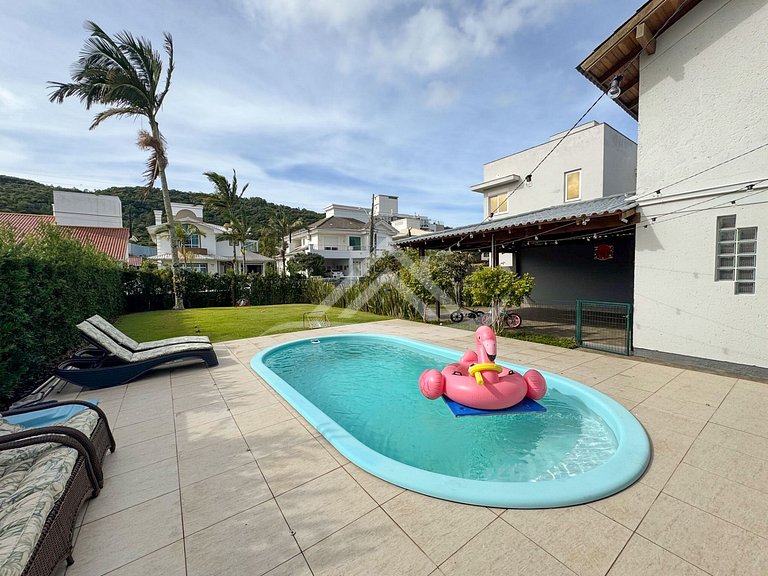 Casa 3 Dorms. Lazer Conforto Jurere Florianópolis