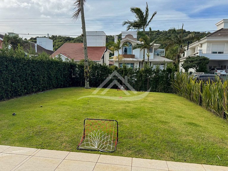 Casa 3 Dorms. Lazer Conforto Jurere Florianópolis