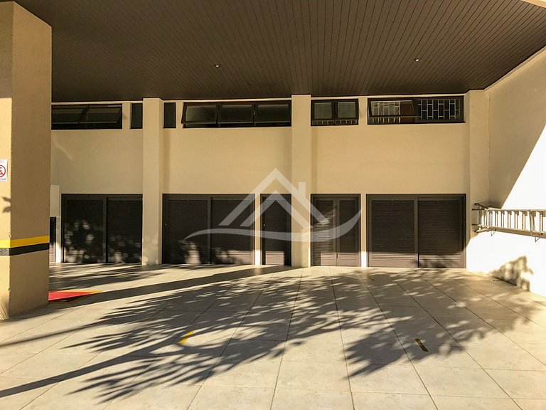 3 bedrooms and a large balcony in Jurerê Internacional