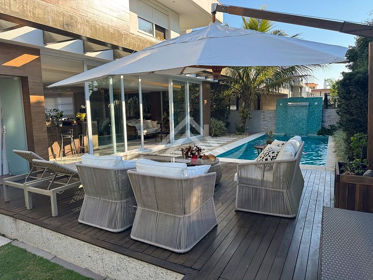 4 Suítes Condomínio Fechado Praia da Cachoeira