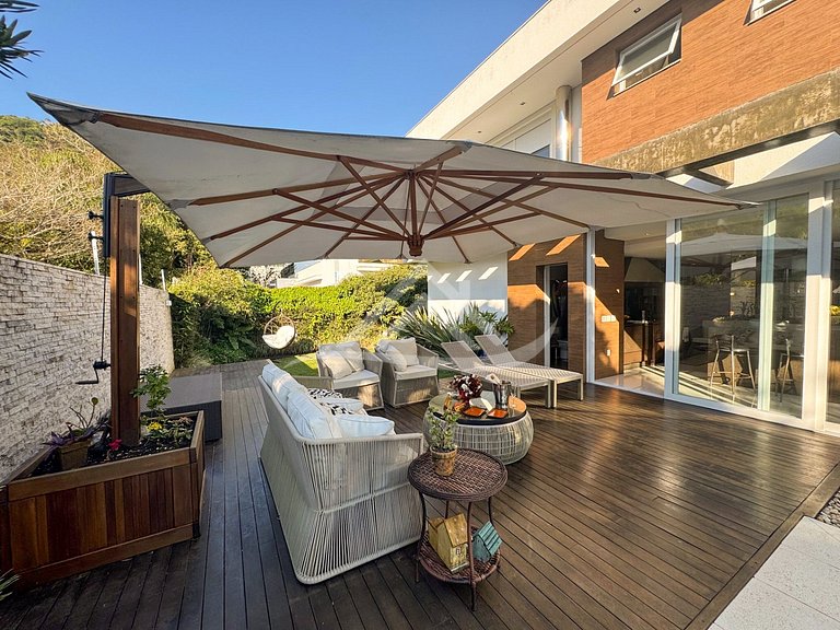 4 Suítes Condomínio Fechado Praia da Cachoeira