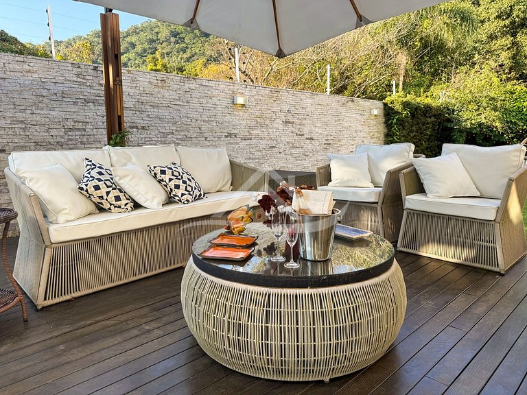 4 Suítes Condomínio Fechado Praia da Cachoeira