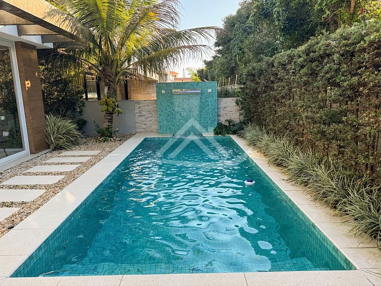 4 Suítes Condomínio Fechado Praia da Cachoeira