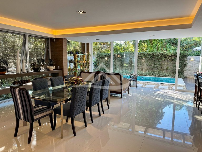 4 Suítes Condomínio Fechado Praia da Cachoeira