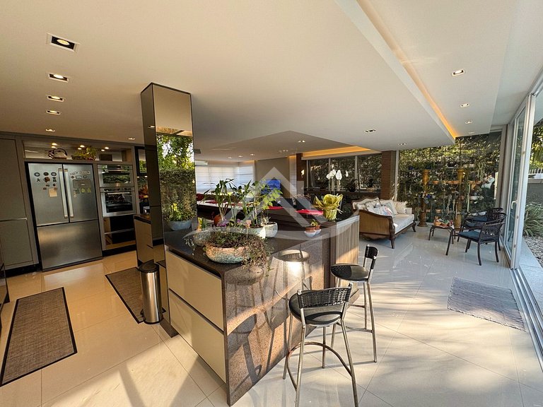 4 Suítes Condomínio Fechado Praia da Cachoeira