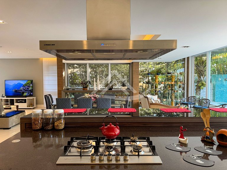 4 Suítes Condomínio Fechado Praia da Cachoeira