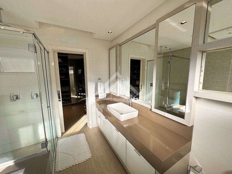 4 Suítes Condomínio Fechado Praia da Cachoeira