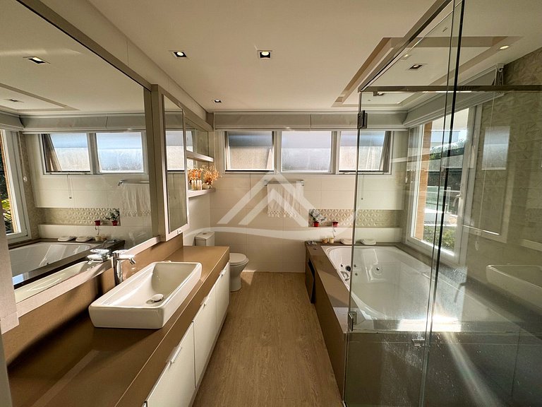 4 Suítes Condomínio Fechado Praia da Cachoeira