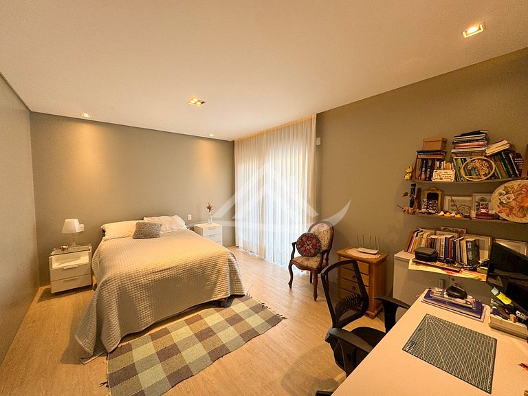 4 Suítes Condomínio Fechado Praia da Cachoeira