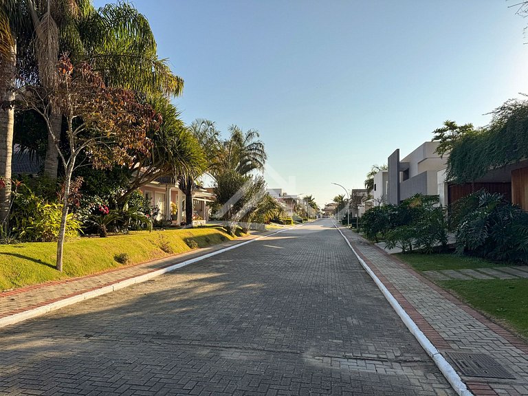 4 Suítes Condomínio Fechado Praia da Cachoeira