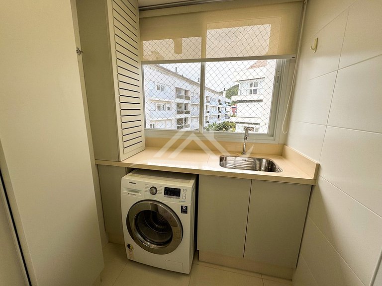 Linda Piscina 2 Dormitórios Jurere Florianópolis