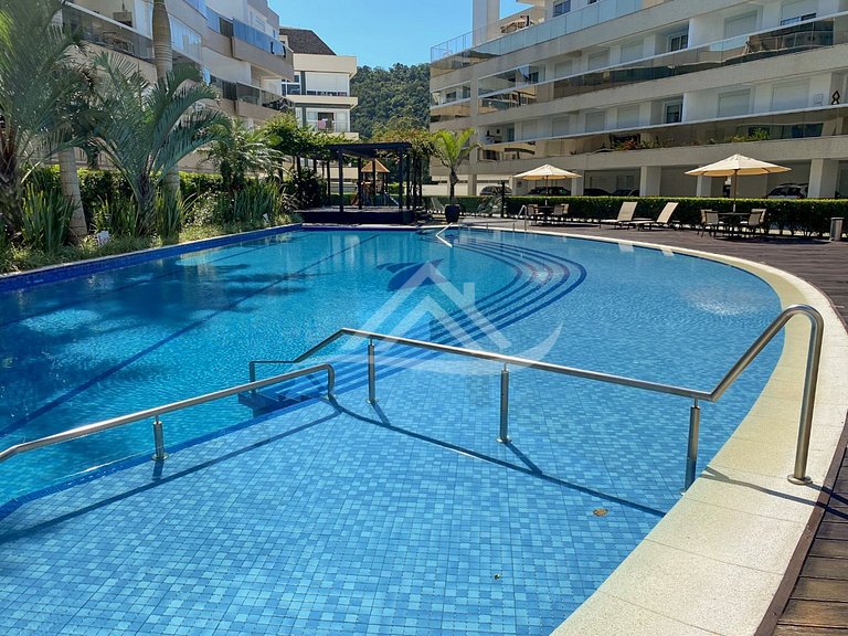 Linda Piscina 2 Dormitórios Jurere Florianópolis