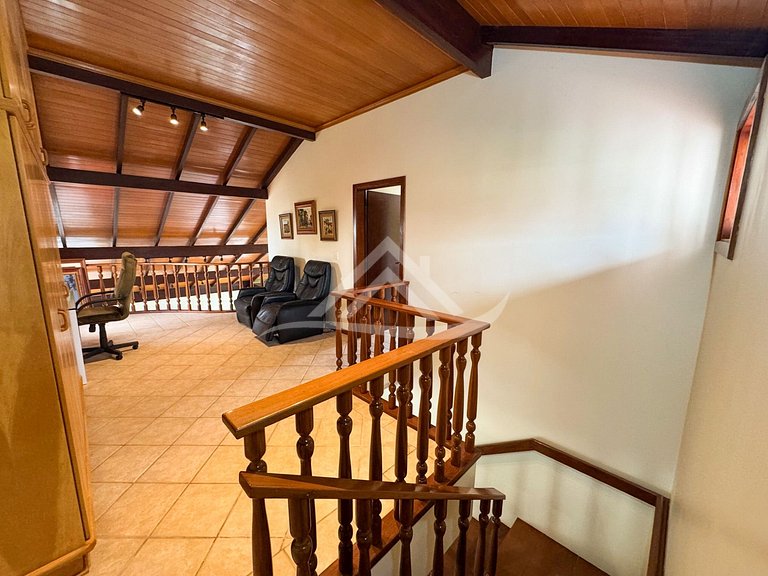 Mansão 1.000m² 200m da Praia Jurere Internacional