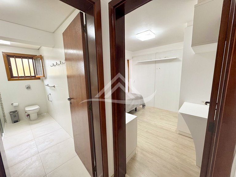 Mansão 1.000m² 200m da Praia Jurere Internacional