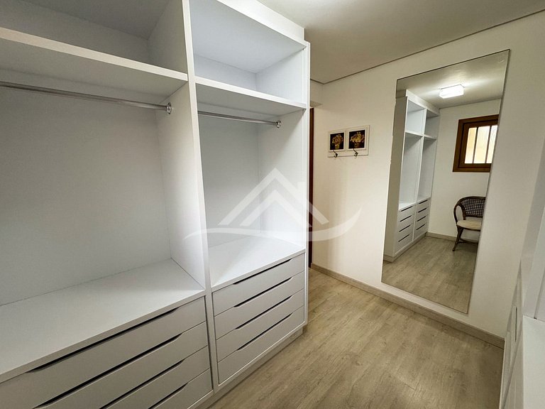 Mansão 1.000m² 200m da Praia Jurere Internacional