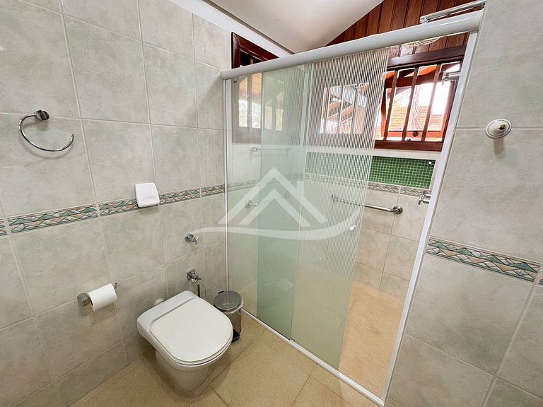 Mansão 1.000m² 200m da Praia Jurere Internacional