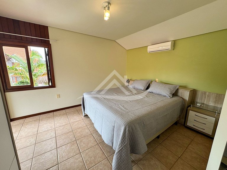 Mansão 1.000m² 200m da Praia Jurere Internacional