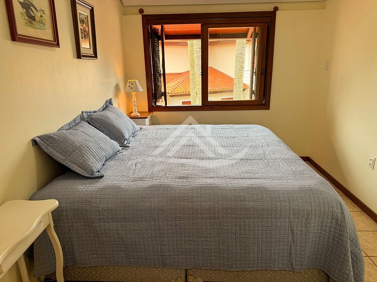 Mansão 1.000m² 200m da Praia Jurere Internacional