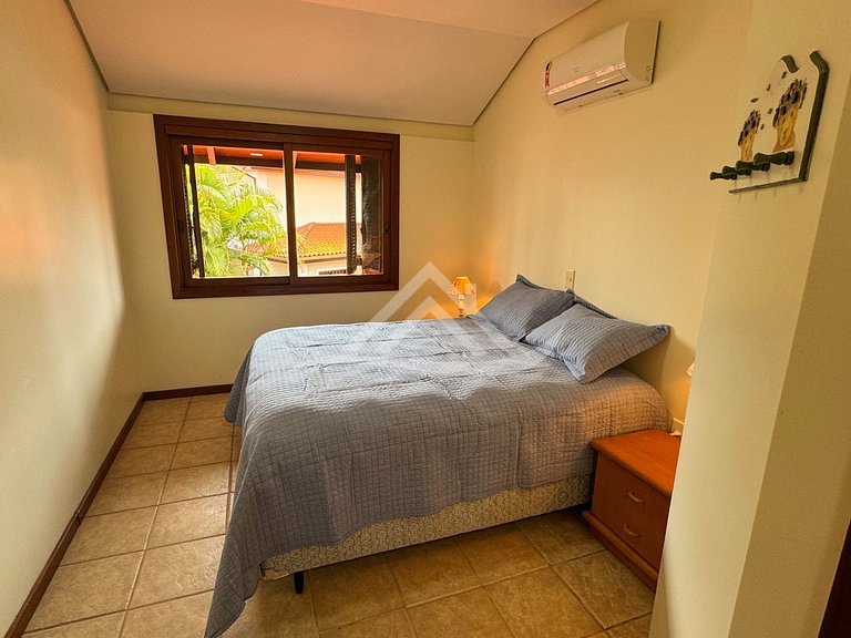 Mansão 1.000m² 200m da Praia Jurere Internacional