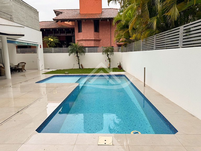 Mansão Piscina Elevador 180m Praia Jurere Internac