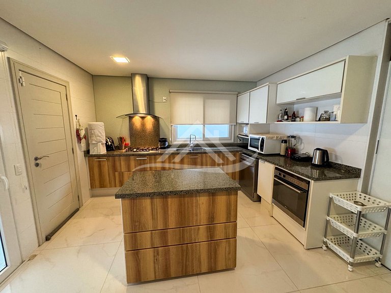 Mansão Piscina Elevador 180m Praia Jurere Internac