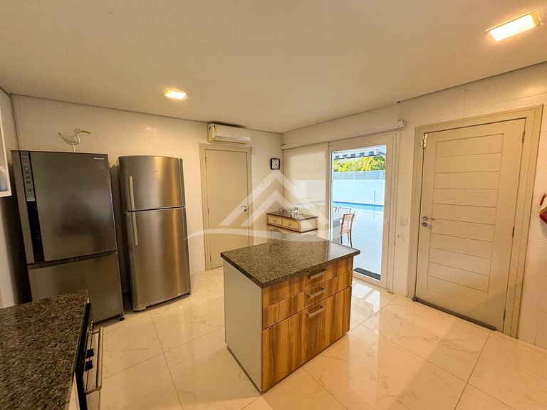 Mansão Piscina Elevador 180m Praia Jurere Internac