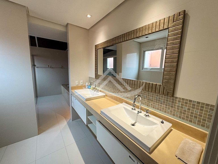 Mansão Piscina Elevador 180m Praia Jurere Internac