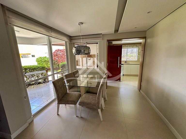 Condomínio Fechado Piscina 250m da Praia