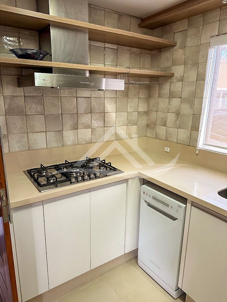 Condomínio Fechado Piscina 250m da Praia