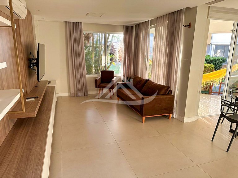 Condomínio Fechado Piscina 250m da Praia