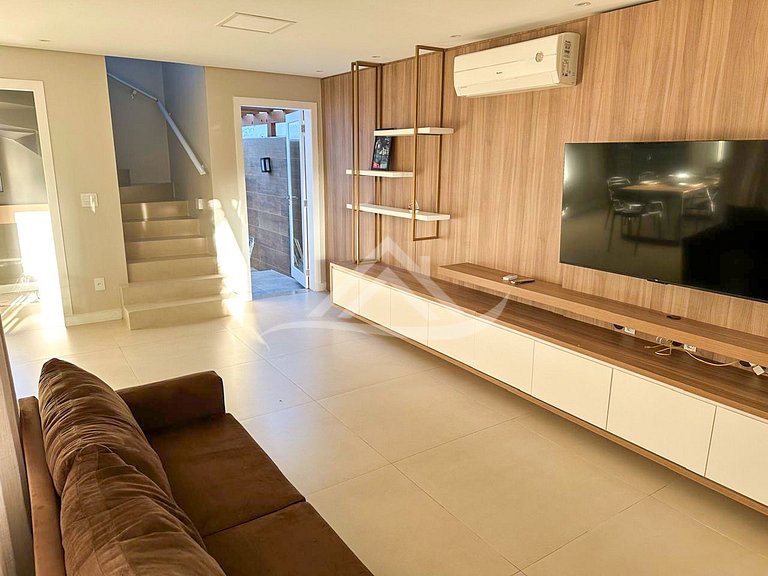 Condomínio Fechado Piscina 250m da Praia