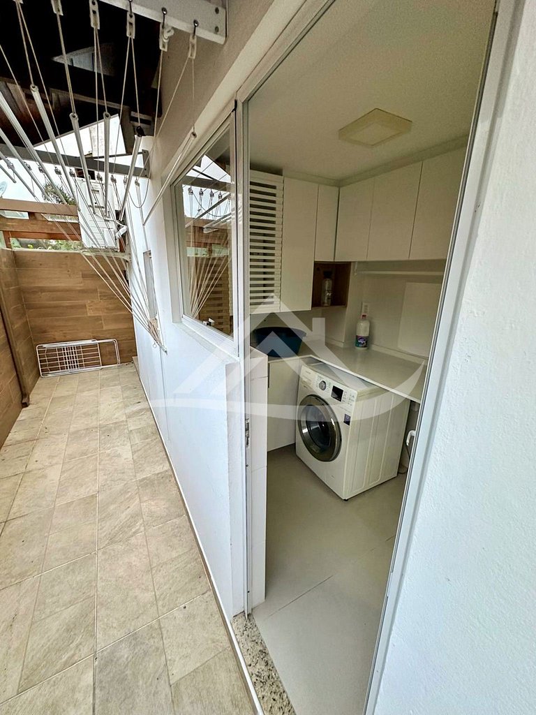 Condomínio Fechado Piscina 250m da Praia