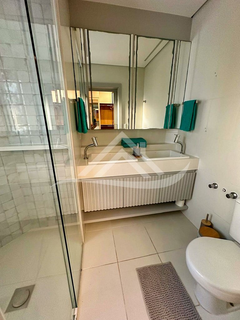 Condomínio Fechado Piscina 250m da Praia